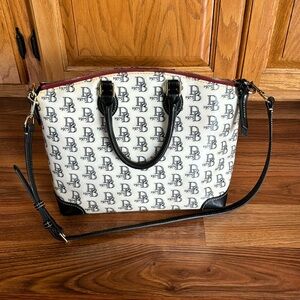 Dooney & Bourke satchel DB75